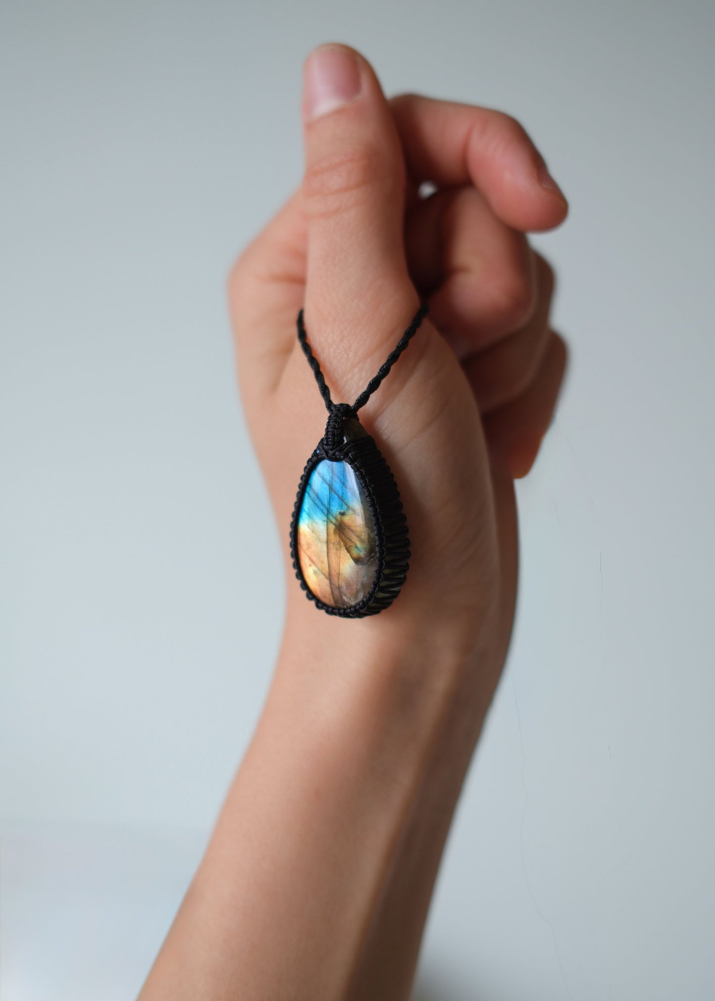 Earth & sky | Labradoriet